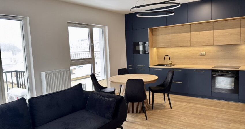 1D37CFF6-6197-4E70-9261-A8C5DB35B4F9