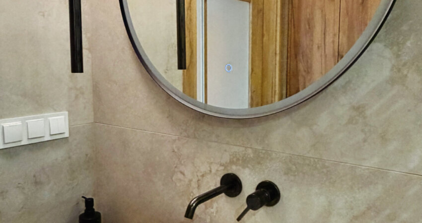 F831680E-0472-4B06-BF60-42E6980A2BAC